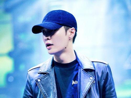 吃瓜娱乐张艺兴